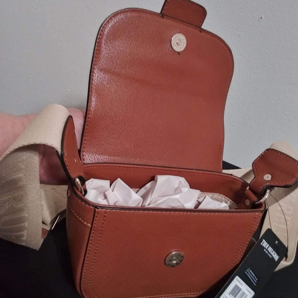 True Religion Bag - Picture 5 of 8